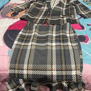 Grey plaid skirt set